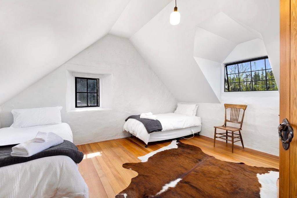 Wanaka Stone Cottage - Wanaka Holiday Home エクステリア 写真