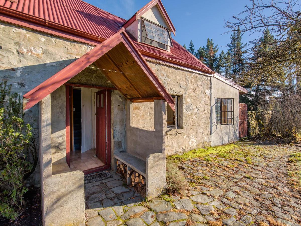 Wanaka Stone Cottage - Wanaka Holiday Home エクステリア 写真